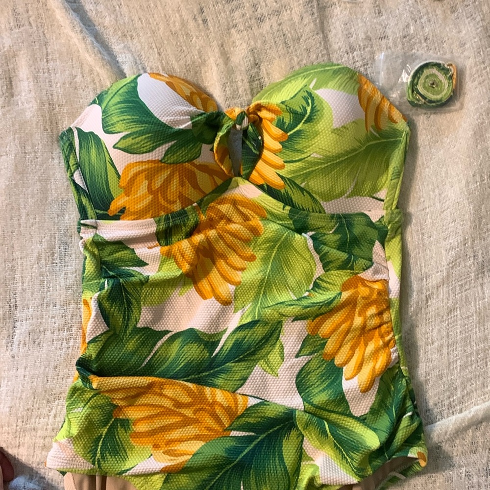 Kona Sol Green and Yellow One Piece Swimsuit Tropical Print - Picture 6 of 6